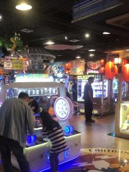 -卡通尼乐园(新达汇三林店)