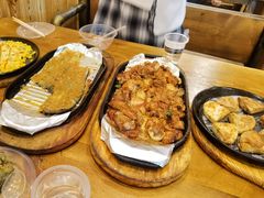 -老东镇啤酒屋海鲜加工·蒸汽海鲜·海鲜烧烤(台东店)