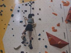 -问山MountQuest攀岩馆