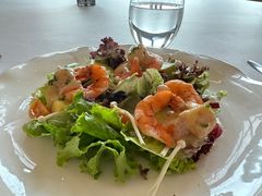 温大虾沙拉，牛油果，番茄-Jean Georges