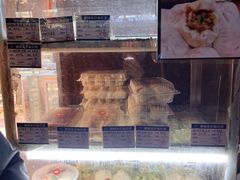 面包甜点陈列柜-白玉兰食品(汇联商厦店)