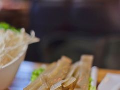 宽粉-珍巴奴毛肚牛肉小火锅(四惠店)