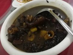酸醋猪脚-英得利餐厅