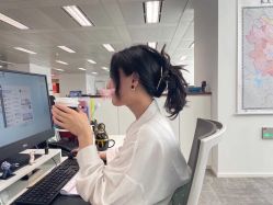 -镁连社·美联社