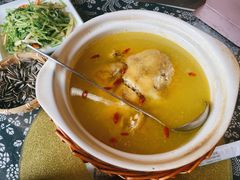 本鸡煲-春娟茶楼·地道农家菜(梅家坞店)