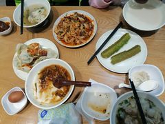 -三好食堂(煎饺·馄饨·肉饼米线·盛世广场店)