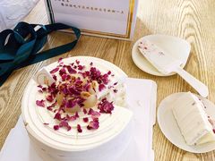 -山与蓝·轻糖鲜果蛋糕(勒泰店)