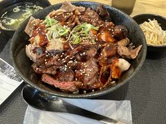 -難波肉劇場