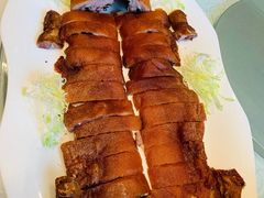 脆皮小乳猪-亢龙太子酒轩(东湖店)