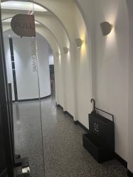-SWANK SALON