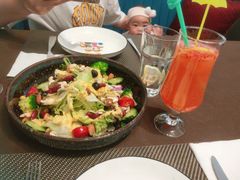 -悦享绿山墙西餐厅