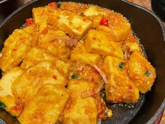 蒜香火腿包浆豆腐-云海肴·汽锅鸡·云南菜(美罗城店)