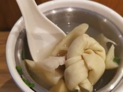 春笋仔排汤-小杨生煎(香港名都店)
