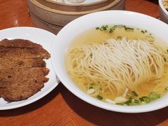 油炸排骨汤面-鼎泰丰(新港中心店)