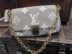 -小飞侠奢侈品回收 寄卖 养护(宝山宝龙广场店)