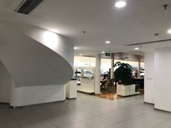 -杭州中沃沃尔沃4S店(滨江区店)