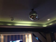 -唛客疯量贩式KTV(金飞达广场店)