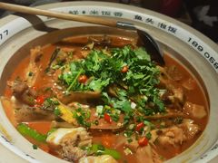 -魏铭鱼头捞饭(晋阳路店)