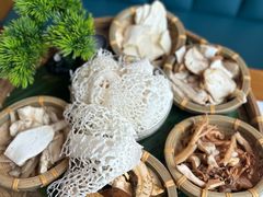 -菌彩云南野生菌火锅(呈贡七彩云南第壹城店)