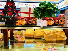 -红宝石·鲜奶小方·海派西点房(南丹店)
