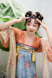 -两间半汉服工作室(平江路店)