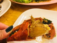 -J Daeng Seafood