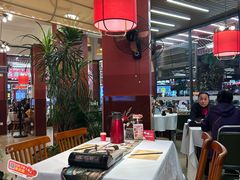 -刘姐啤酒鱼民族演艺餐厅(西街总店)