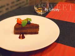 巧克力松露蛋糕-WOLFGANG PUCK KITCHEN & BAR(迪士尼小镇店)