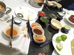 -红鼎豆捞·非遗鲍皇汤火锅(宝丰路店)