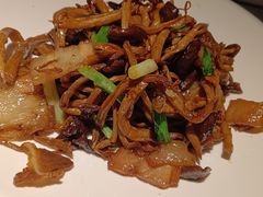 -吴越荣记苏州菜·松鼠桂鱼100%活鱼现做(斜塘老街店)