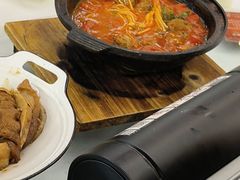 -刘姐啤酒鱼民族演艺餐厅(西街总店)