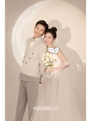 -雪中彩影婚纱摄影·微光艺术中心