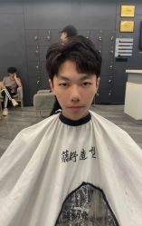 -藤野造型烫染·漂发