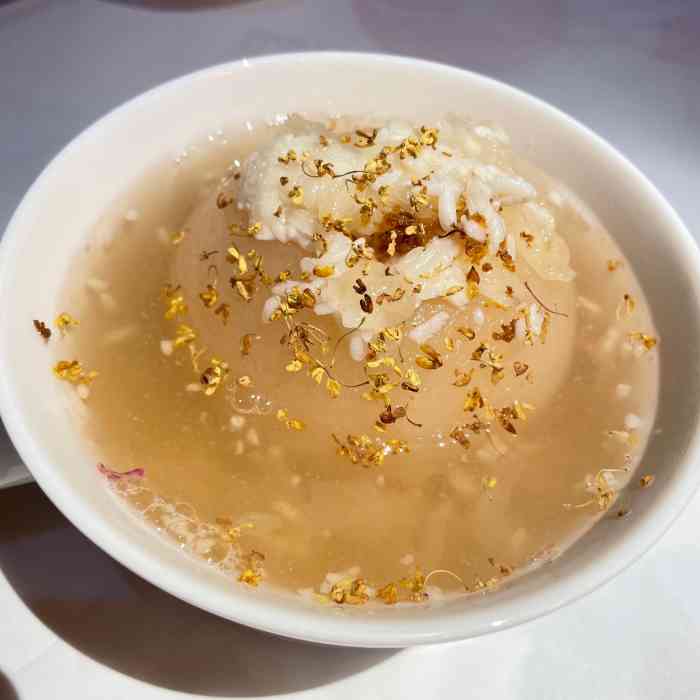 扶记小吃货(都正街店)-"慕名而来.小香肠,用小牙签扎好了,吃起.