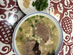 -秦香陕西食府(华贸天地店)