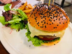 招牌牛肉汉堡-UPPER KITCHEN(延安路店)