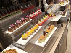 -荣誉国际酒店-云顶旋转餐厅