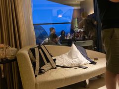 -上海滴水湖皇冠假日酒店