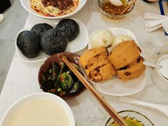 -李与白包子铺(桐梓林店)