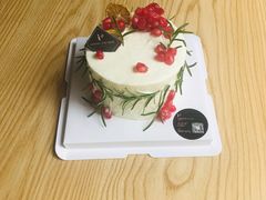 森系石榴动物奶油蛋糕-艾加柒克蛋糕茶歇甜品台(春熙路店)