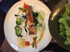 -SISTERS BAR RESTAURANT川意酒馆(嘉善老市H楼店)