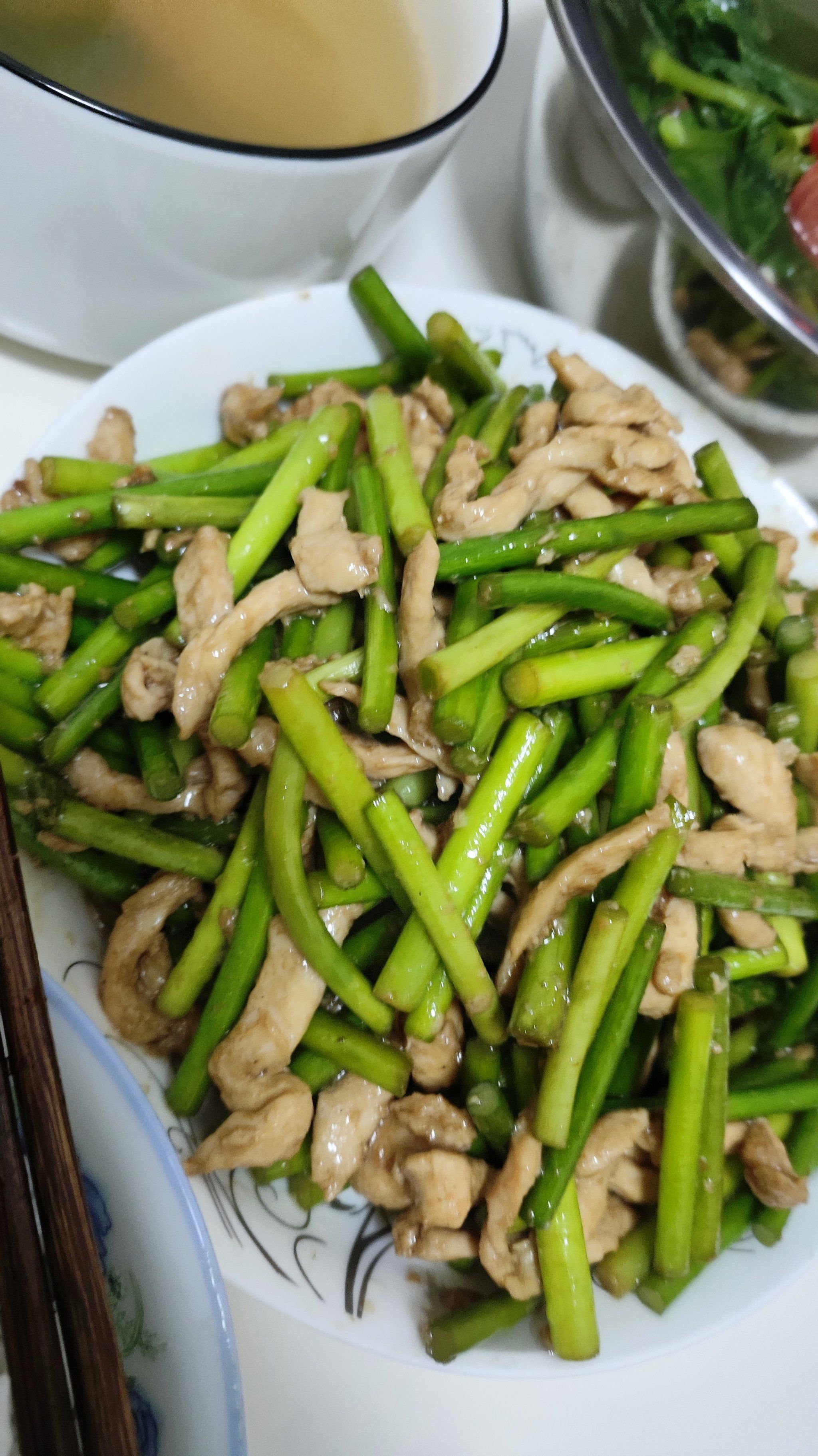 家的味道蒜苔炒肉丝丝