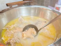 -鲜入围煮花胶鸡海鲜火锅
