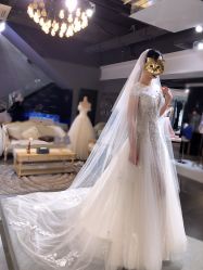 -艾米丽婚纱礼服