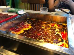 -二荆条·蜀鲜汇城市森林火锅