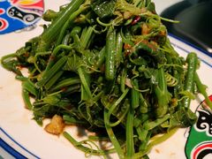 -巴特餐饮6加1音乐餐吧·新疆菜