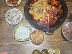 -王婆乔鲜鱼自助火锅(蜀汉路店)
