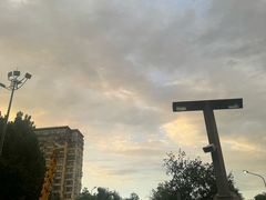 -八宝山(地铁站)