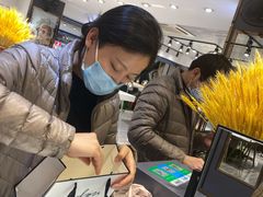 -宏宇眼镜蔡司依视路折扣店(兆佳眼镜城店)