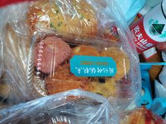 蟹黄网红肉松蛋糕-周记传统糕点PASTRY(蜀汉路店)